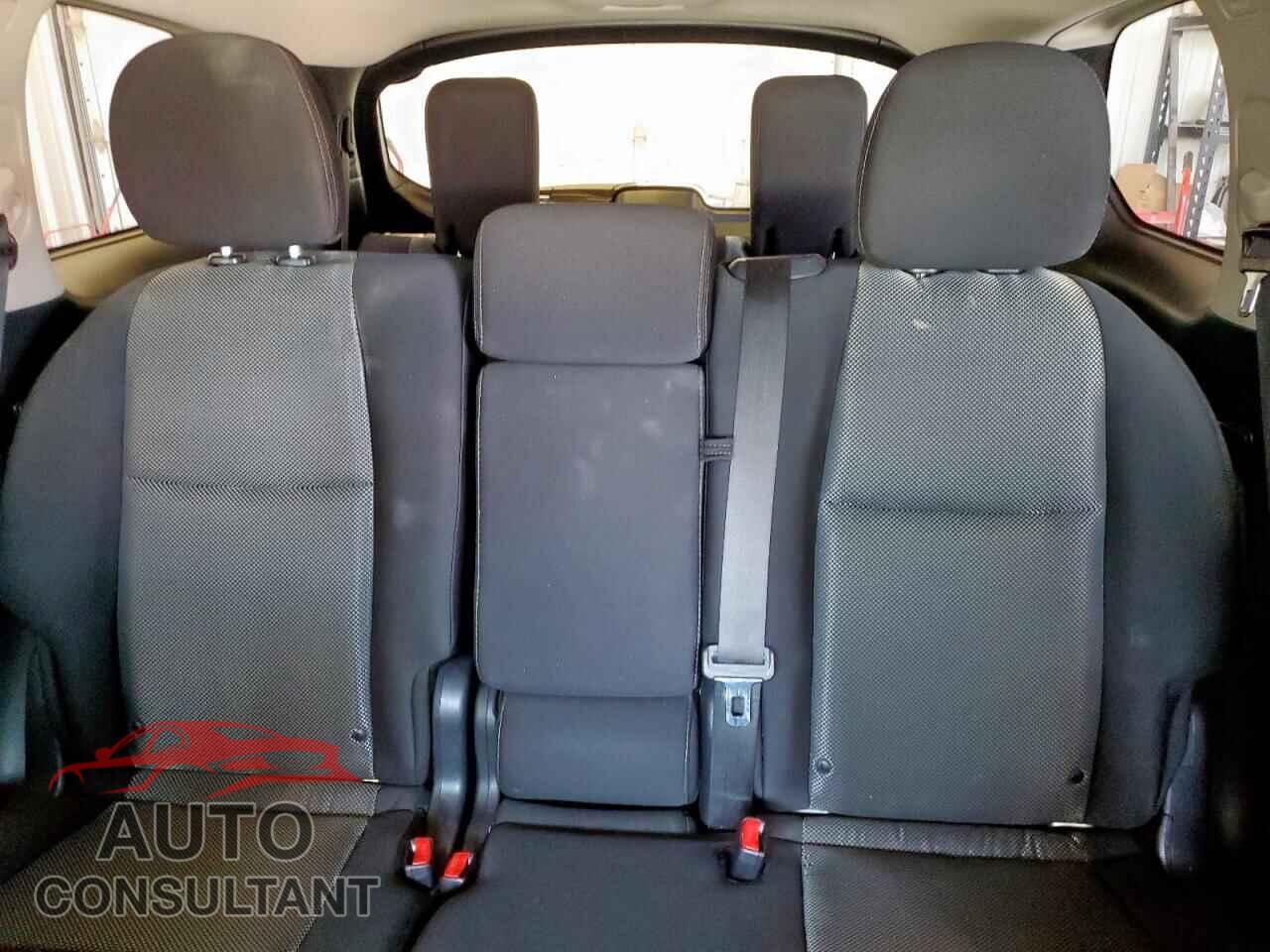 NISSAN PATHFINDER 2017 - 5N1DR2MNXHC687115