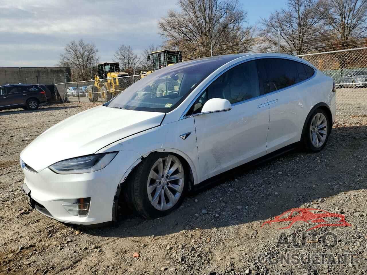 TESLA MODEL X 2017 - 5YJXCBE24HF045614