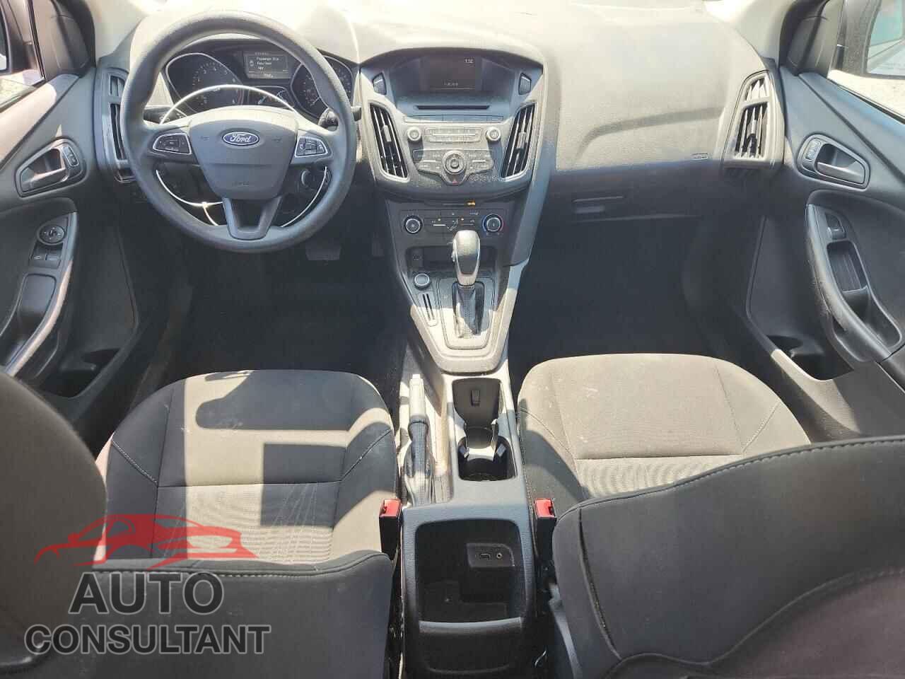FORD FOCUS 2017 - 1FADP3E22HL297667