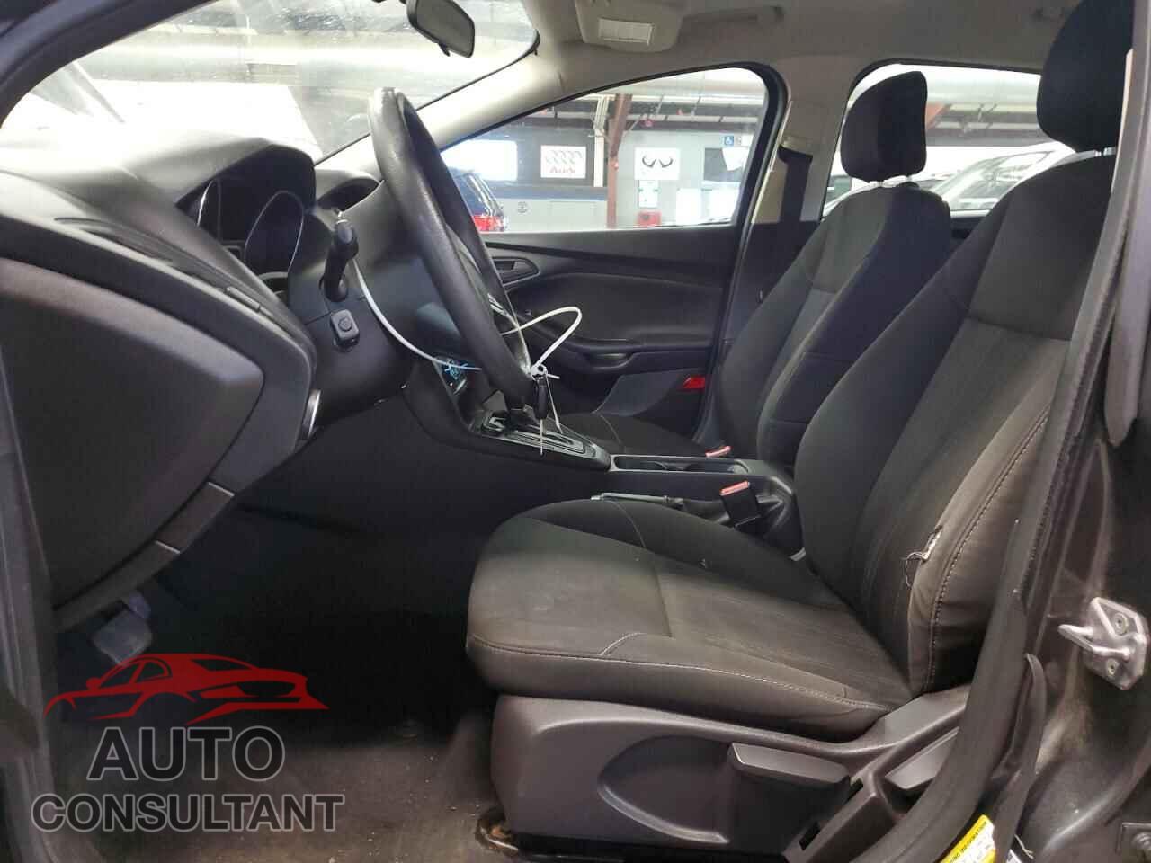 FORD FOCUS 2016 - 1FADP3E2XGL392959