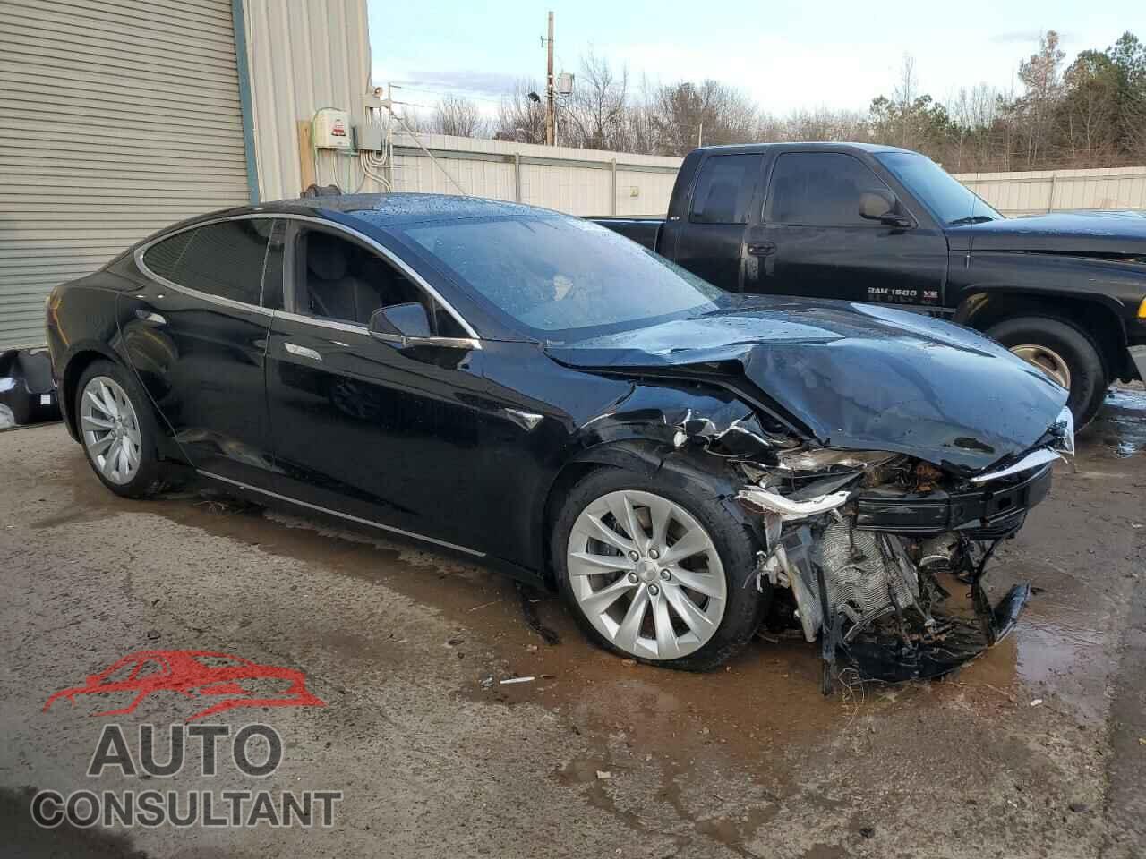 TESLA MODEL S 2017 - 5YJSA1E24HF200107