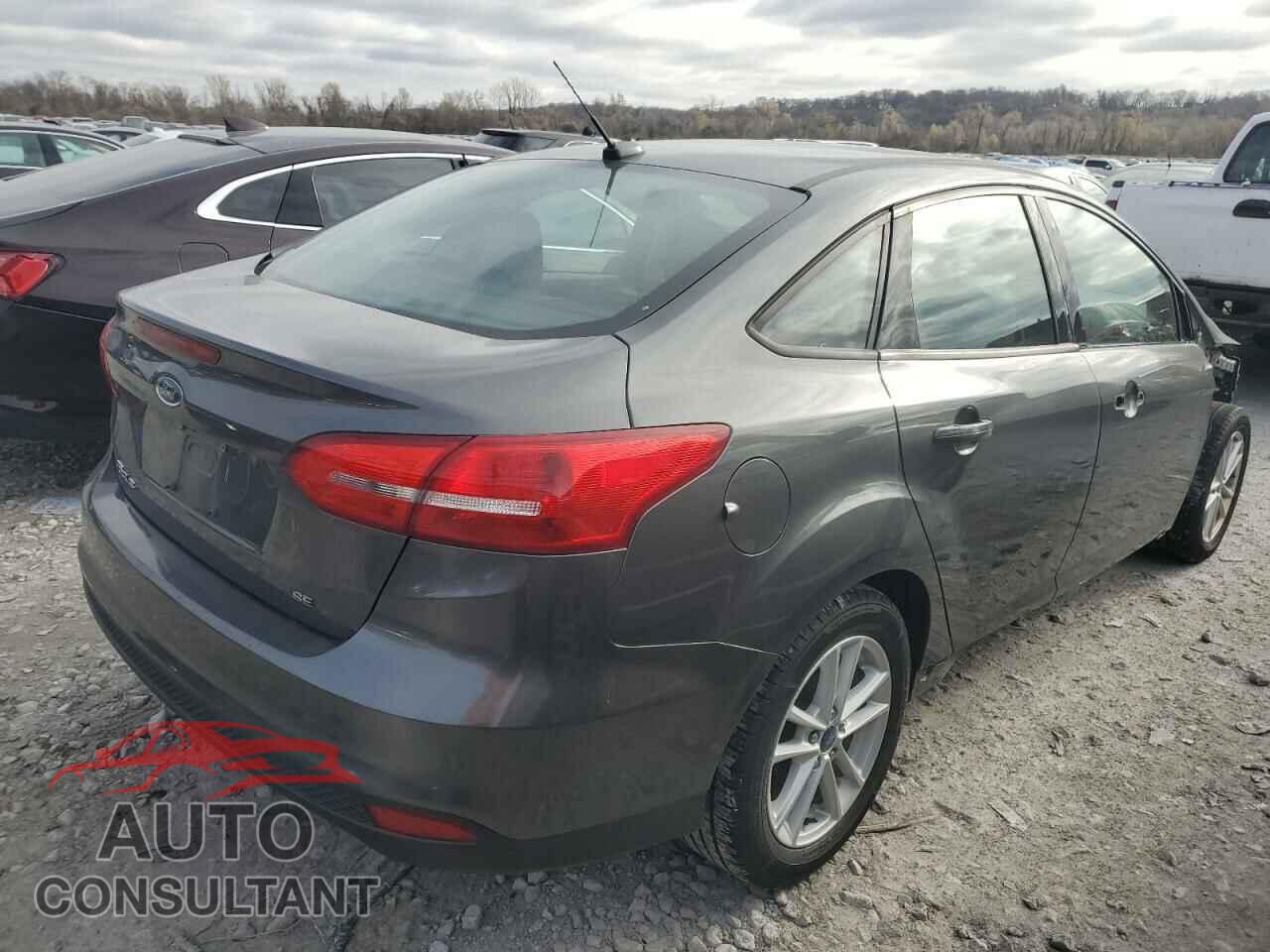 FORD FOCUS 2017 - 1FADP3F23HL346695