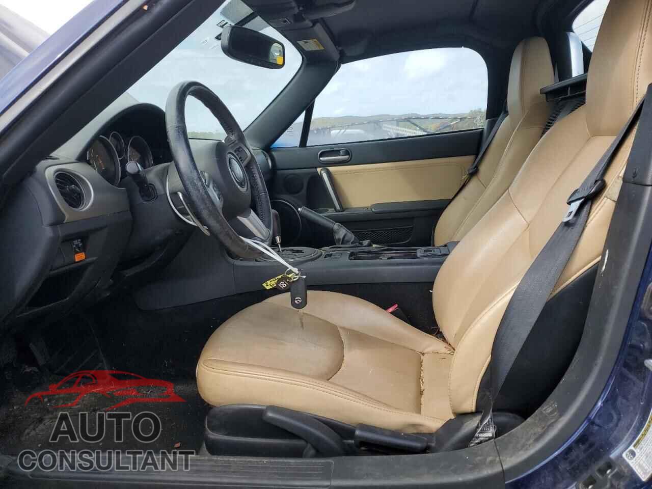 MAZDA MX5 2011 - JM1NC2PF5B0215198