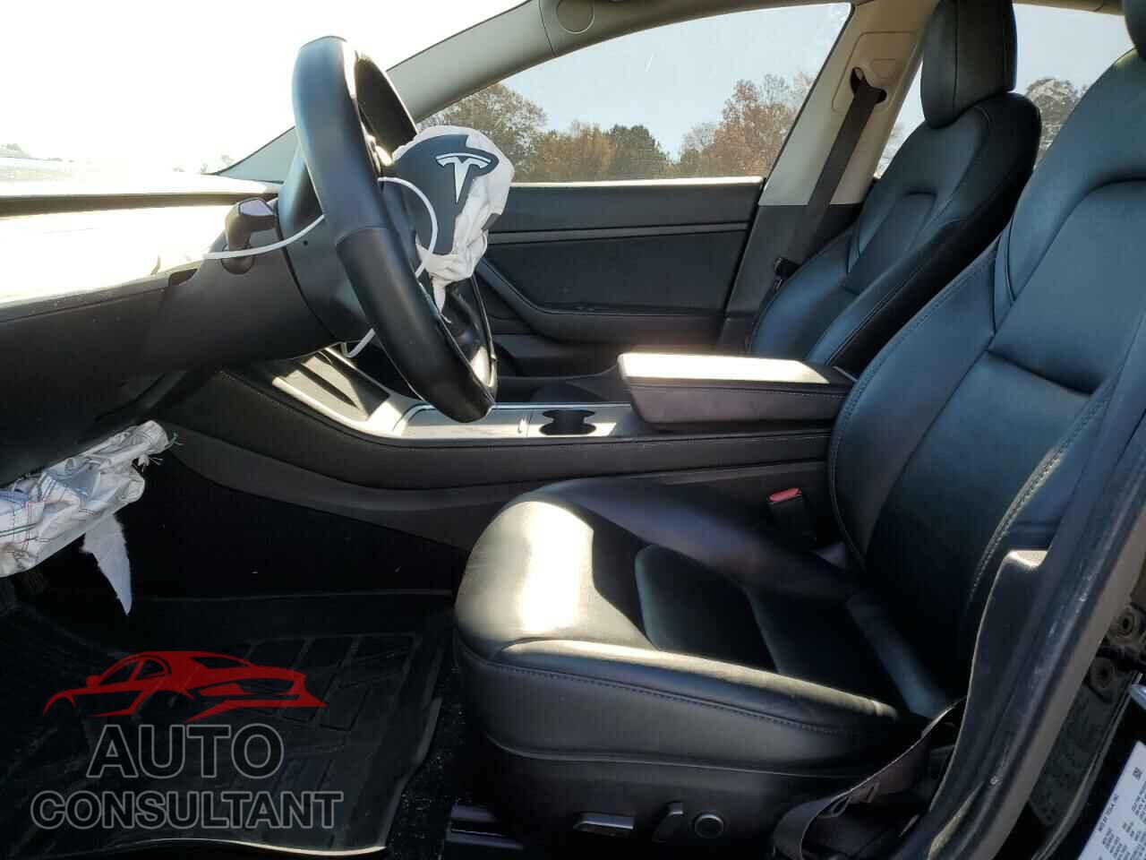 TESLA MODEL 3 2021 - 5YJ3E1EA4MF851392