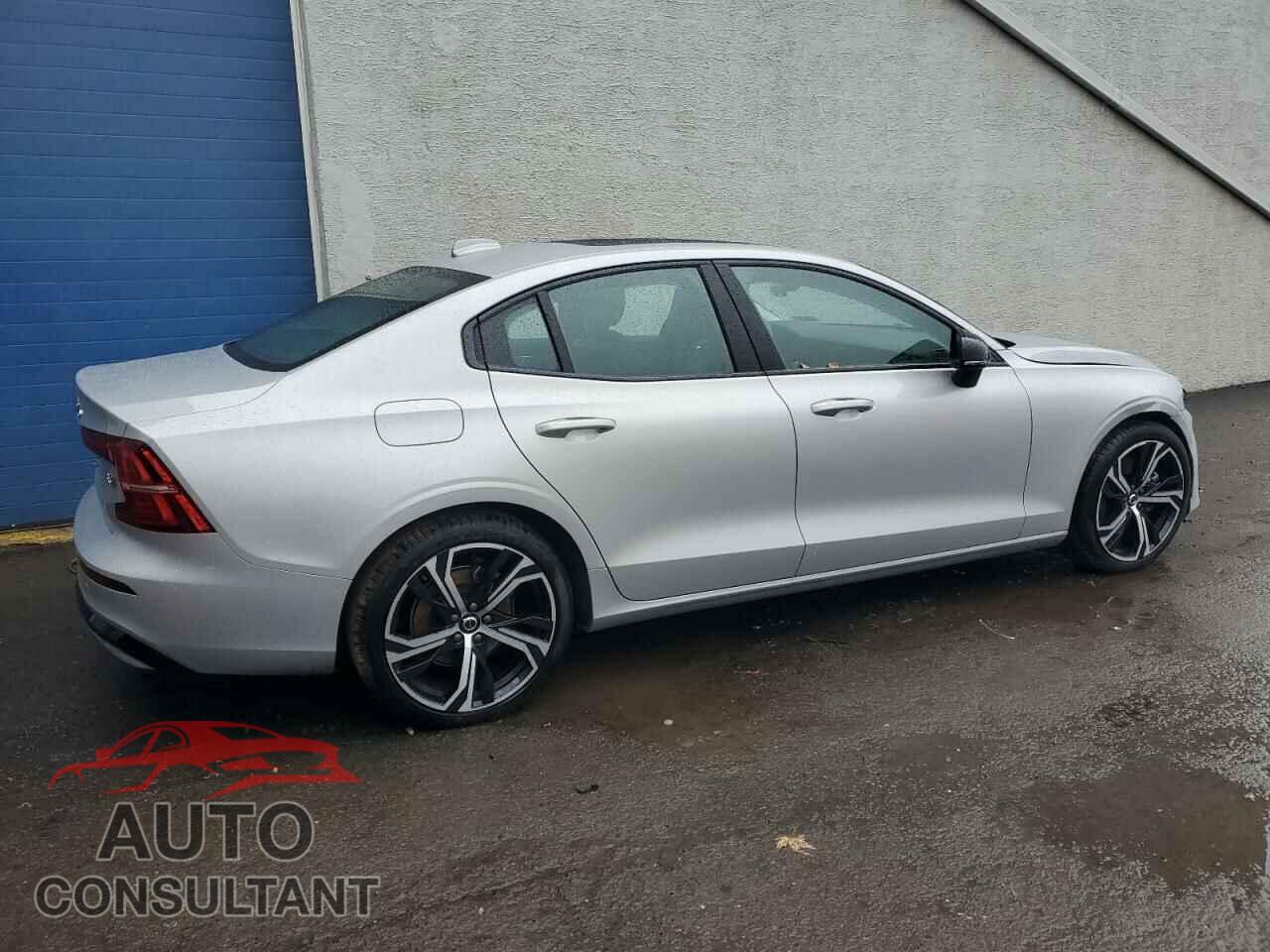 VOLVO S60 CORE 2024 - 7JRL12TK6RG324210
