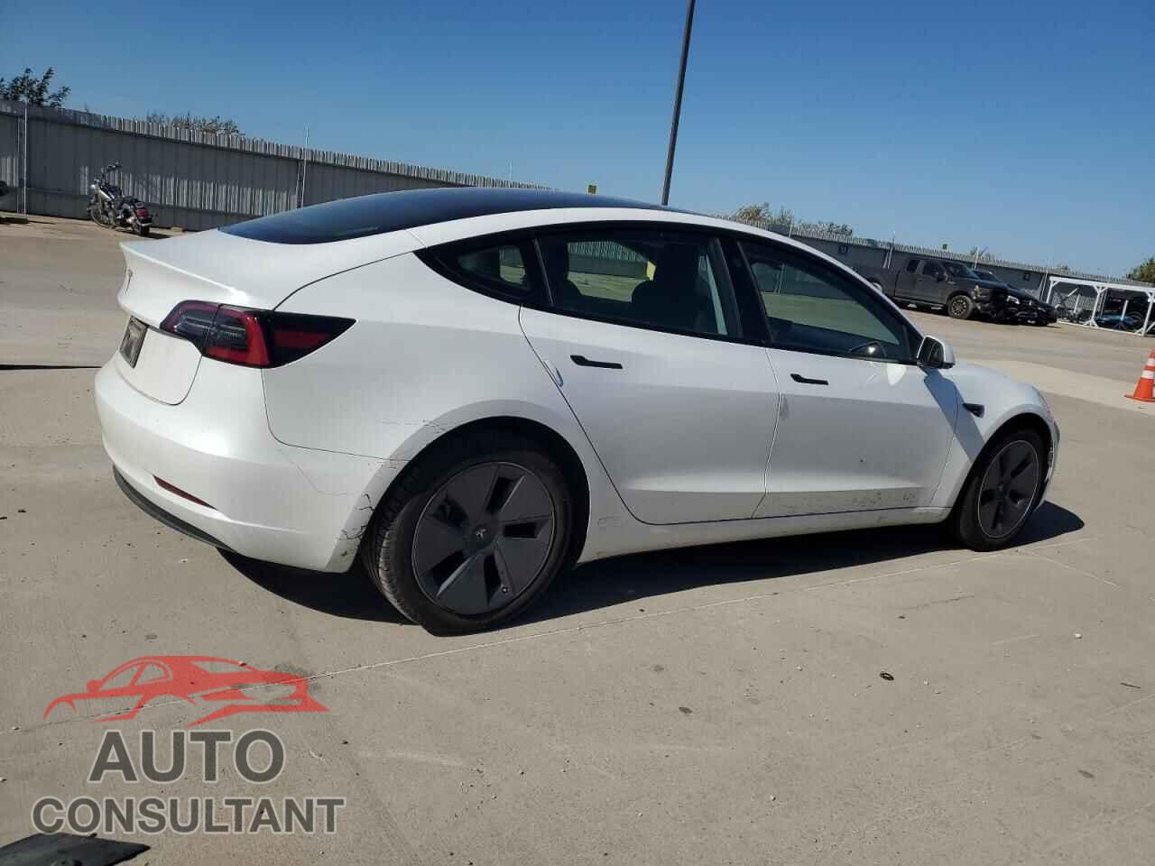 TESLA MODEL 3 2023 - 5YJ3E1EA0PF424229