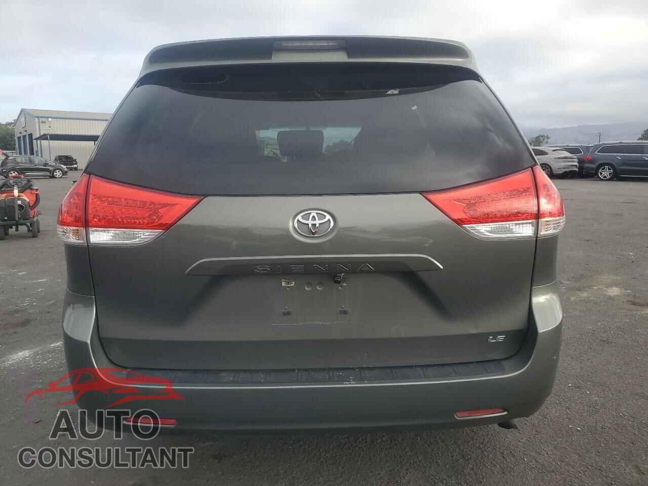 TOYOTA SIENNA 2012 - 5TDKA3DC4CS015162