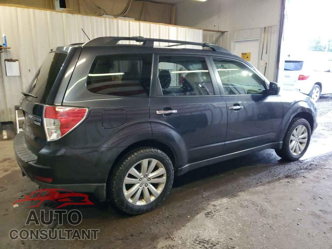 SUBARU FORESTER 2013 - JF2SHAEC2DH420104