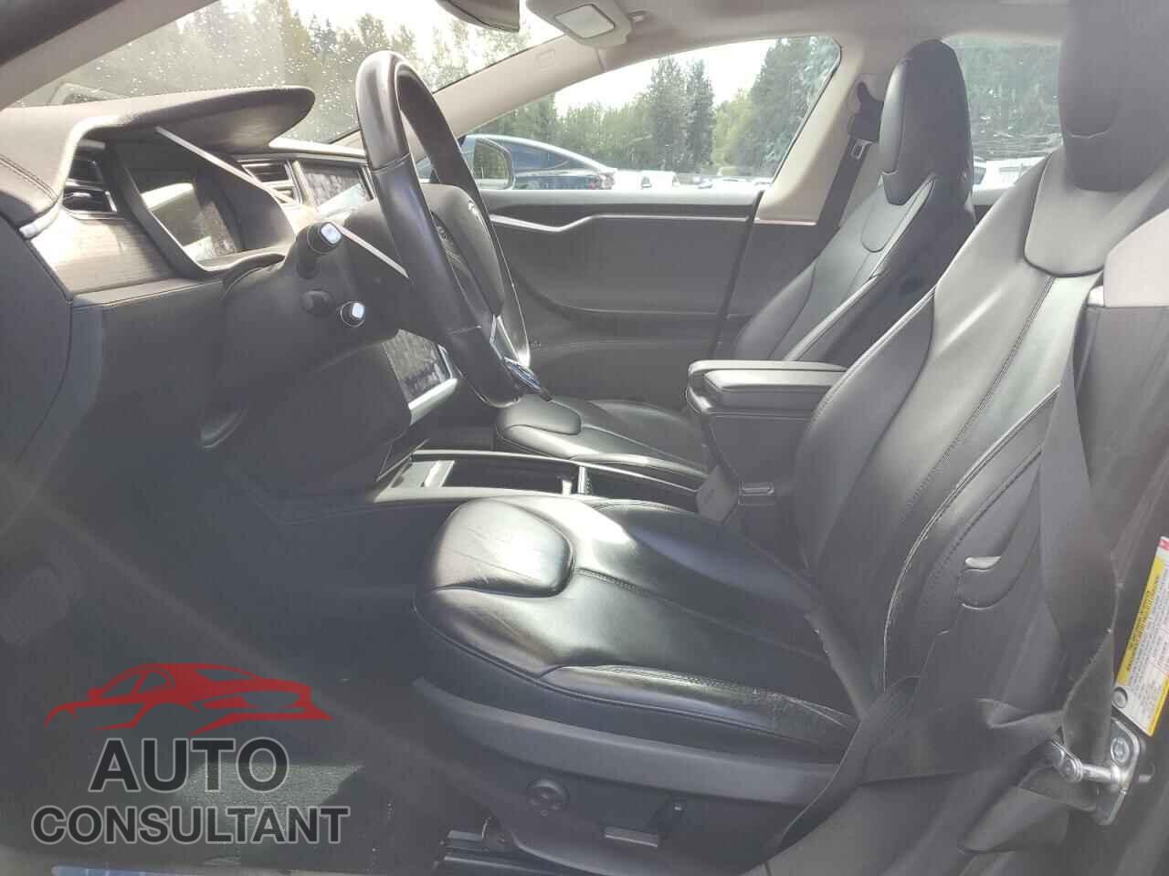 TESLA MODEL S 2015 - 5YJSA1H18FFP64651