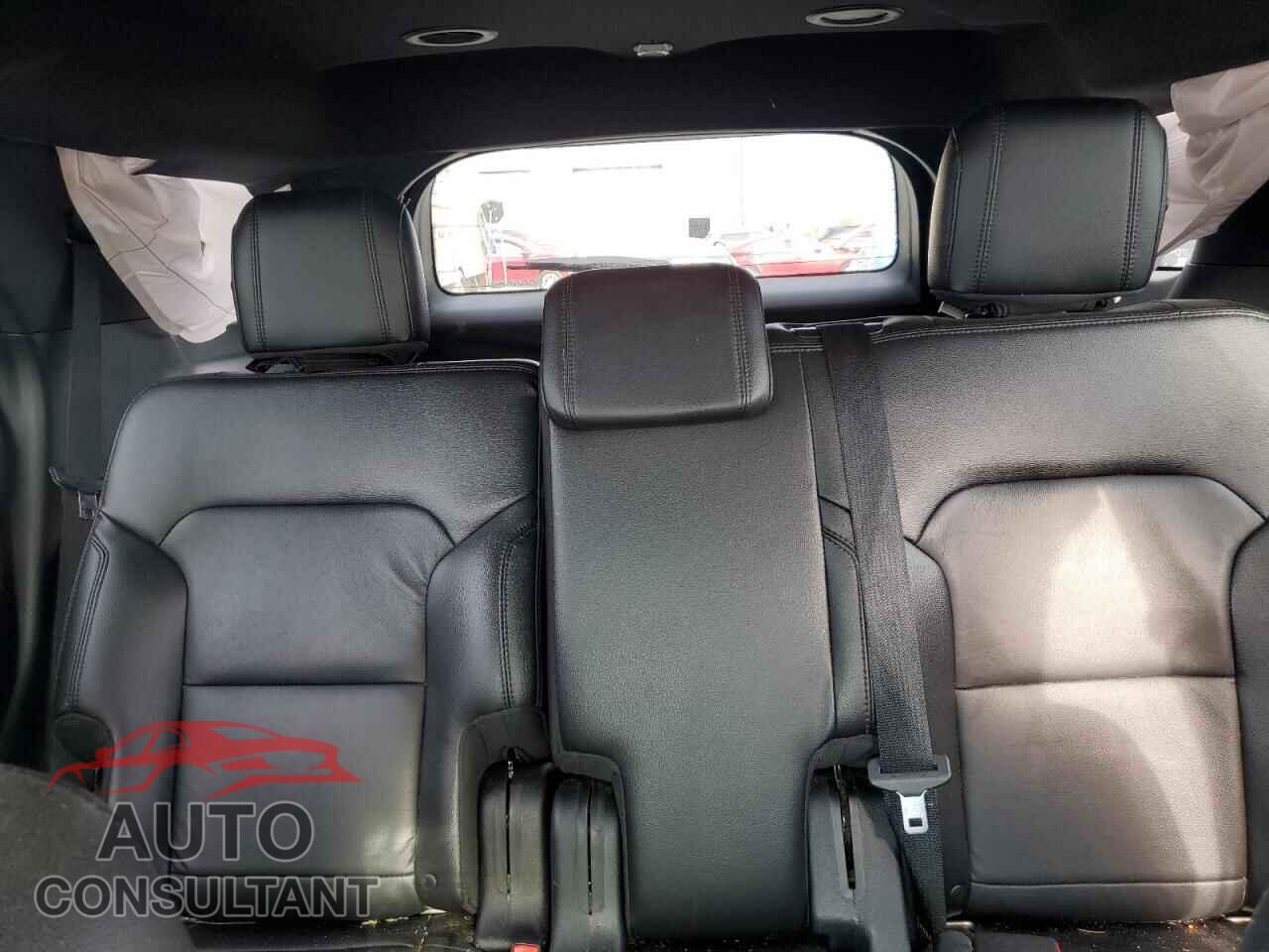 FORD EXPLORER 2018 - 1FM5K8D8XJGB77240