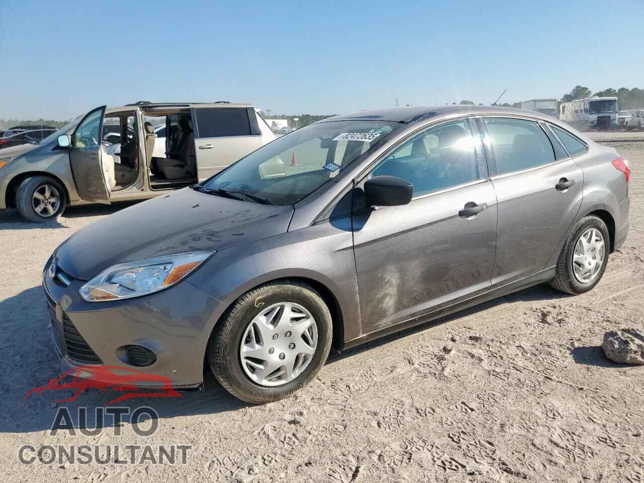 FORD FOCUS 2014 - 1FADP3E28EL148952