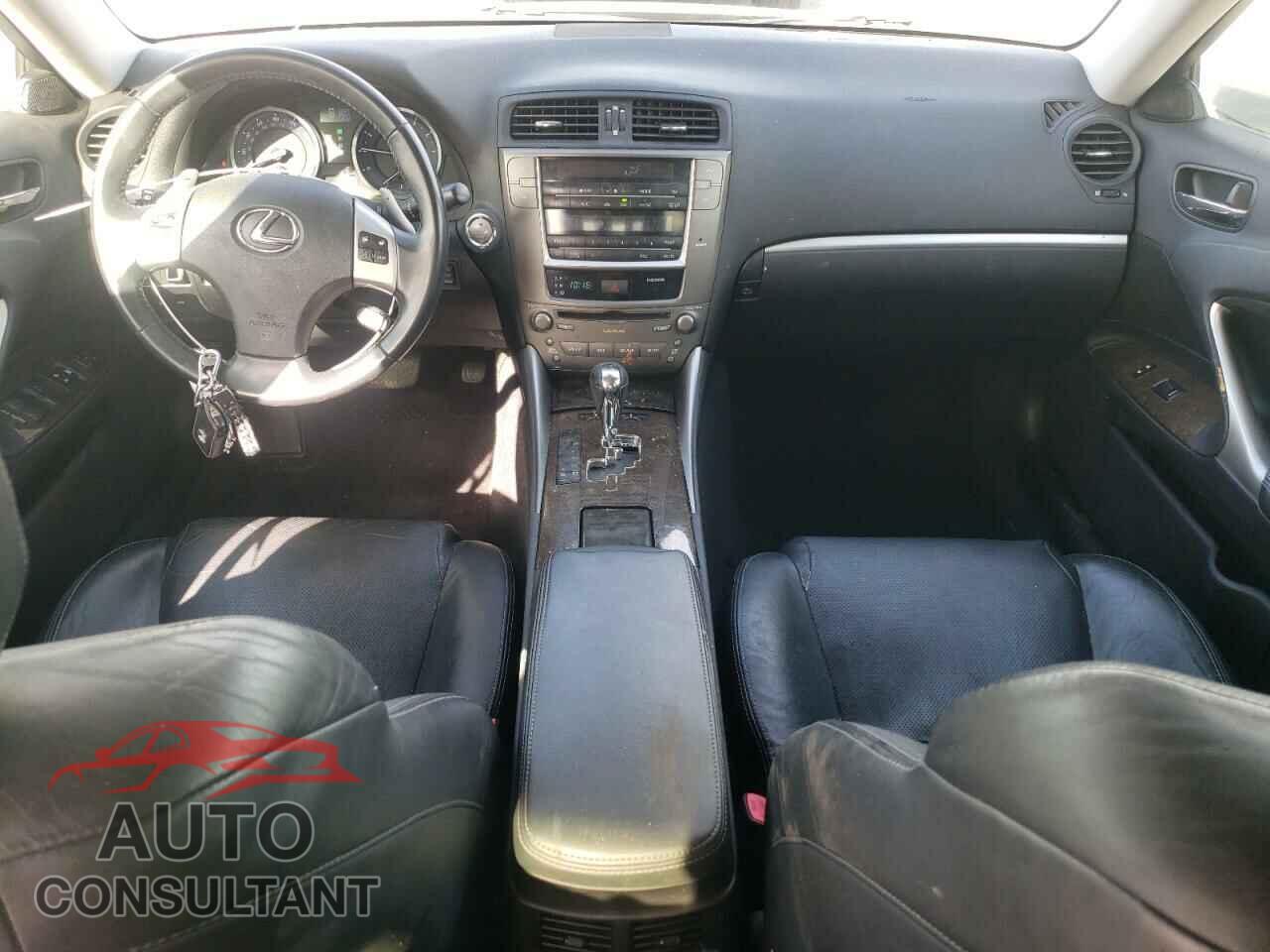 LEXUS IS 2011 - JTHBF5C2XB2101747