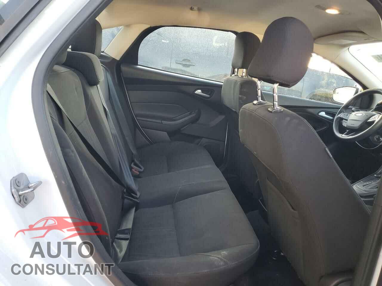 FORD FOCUS 2017 - 1FADP3F27HL226219