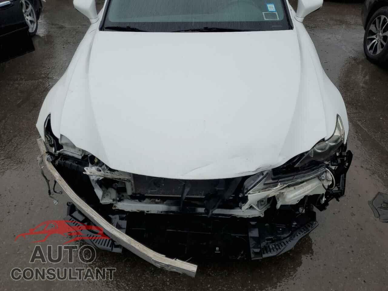 LEXUS IS 2014 - JTHBE1D20E5012623