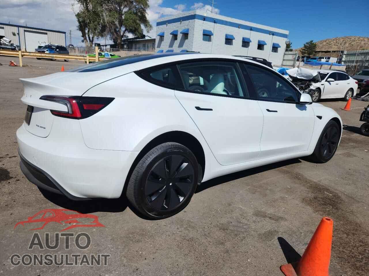 TESLA MODEL 3 2024 - 5YJ3E1EB2RF793394