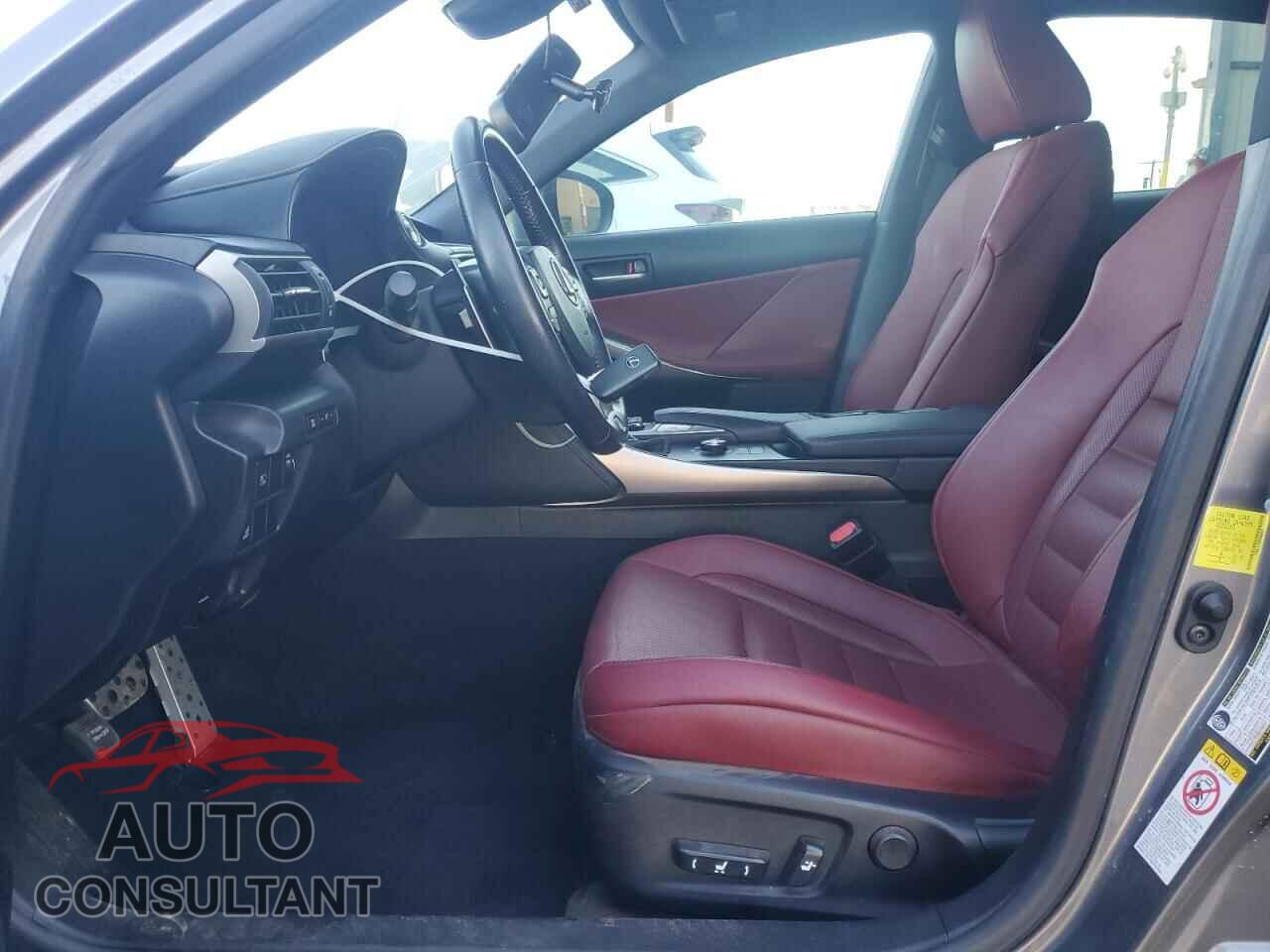 LEXUS IS 2017 - JTHBA1D29H5046589
