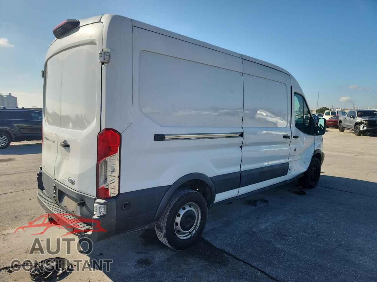 FORD TRANSIT 2018 - 1FTYR2CG5JKB41200