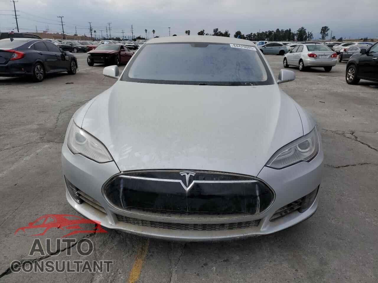 TESLA MODEL S 2013 - 5YJSA1CG6DFP23802