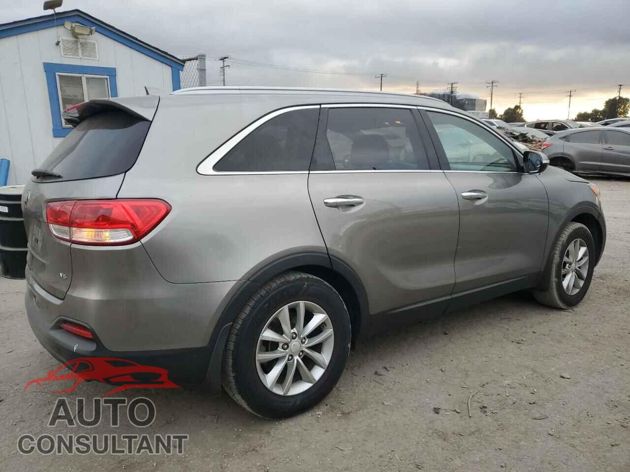 KIA SORENTO 2016 - 5XYPG4A56GG072000