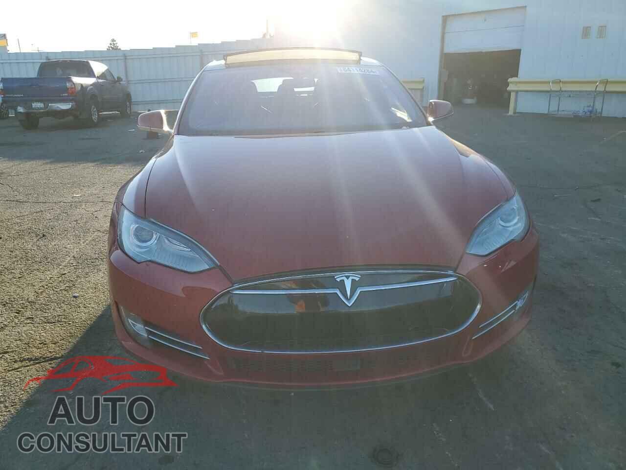 TESLA MODEL S 2015 - 5YJSA1E40FF114095