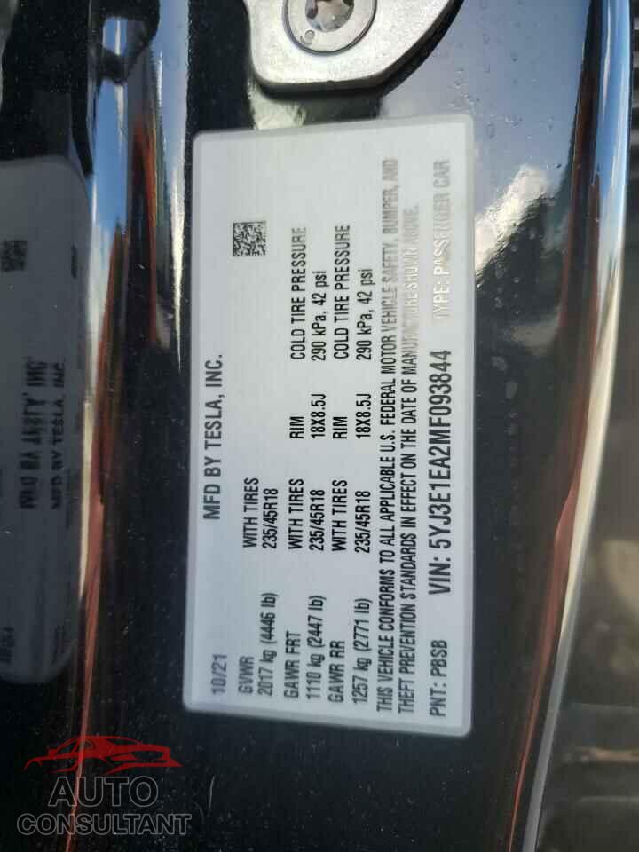 TESLA MODEL 3 2021 - 5YJ3E1EA2MF093844