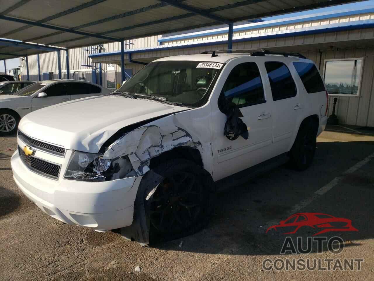CHEVROLET TAHOE 2013 - 1GNSCBE08DR305324