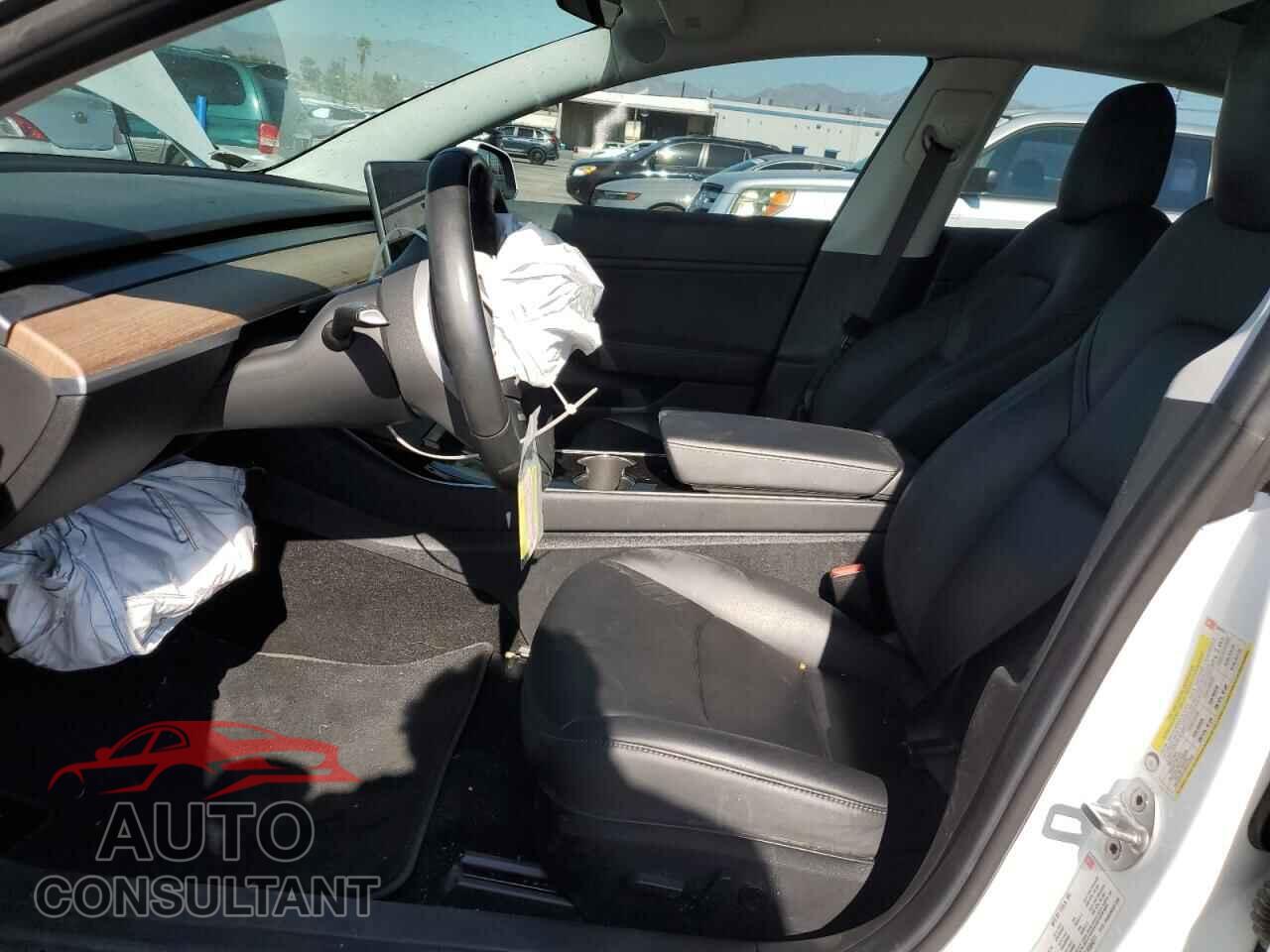 TESLA MODEL 3 2018 - 5YJ3E1EB7JF084271