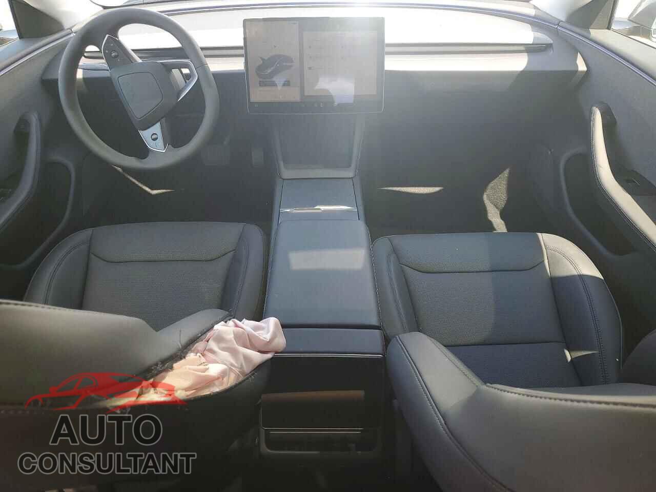 TESLA MODEL 3 2026 - 5YJ3E1EA0TF175456