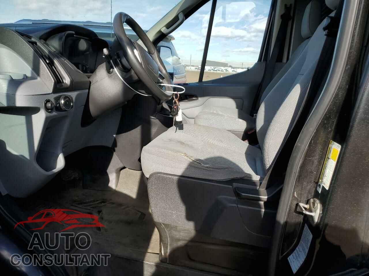 FORD TRANSIT 2015 - 1FTYR2CM6FKB28310