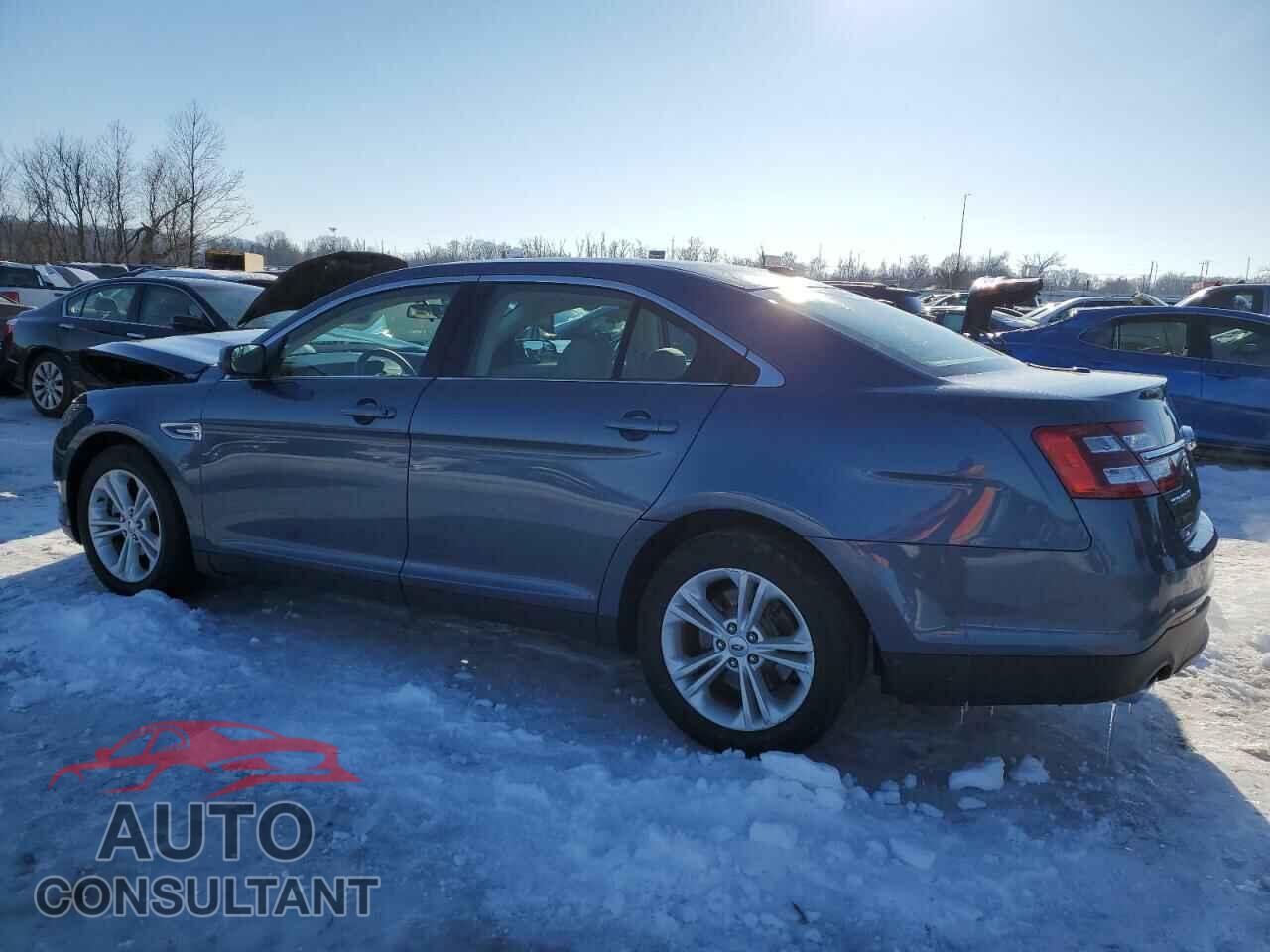 FORD TAURUS 2018 - 1FAHP2D84JG123437