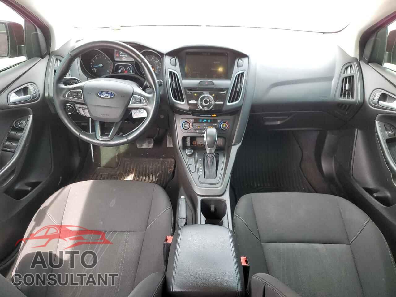 FORD FOCUS 2017 - 1FADP3M29HL229657