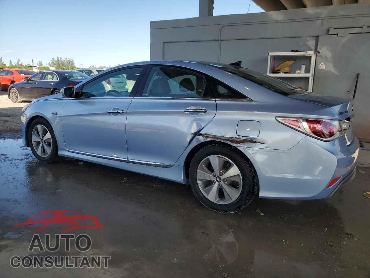 HYUNDAI SONATA 2012 - KMHEC4A45CA036671