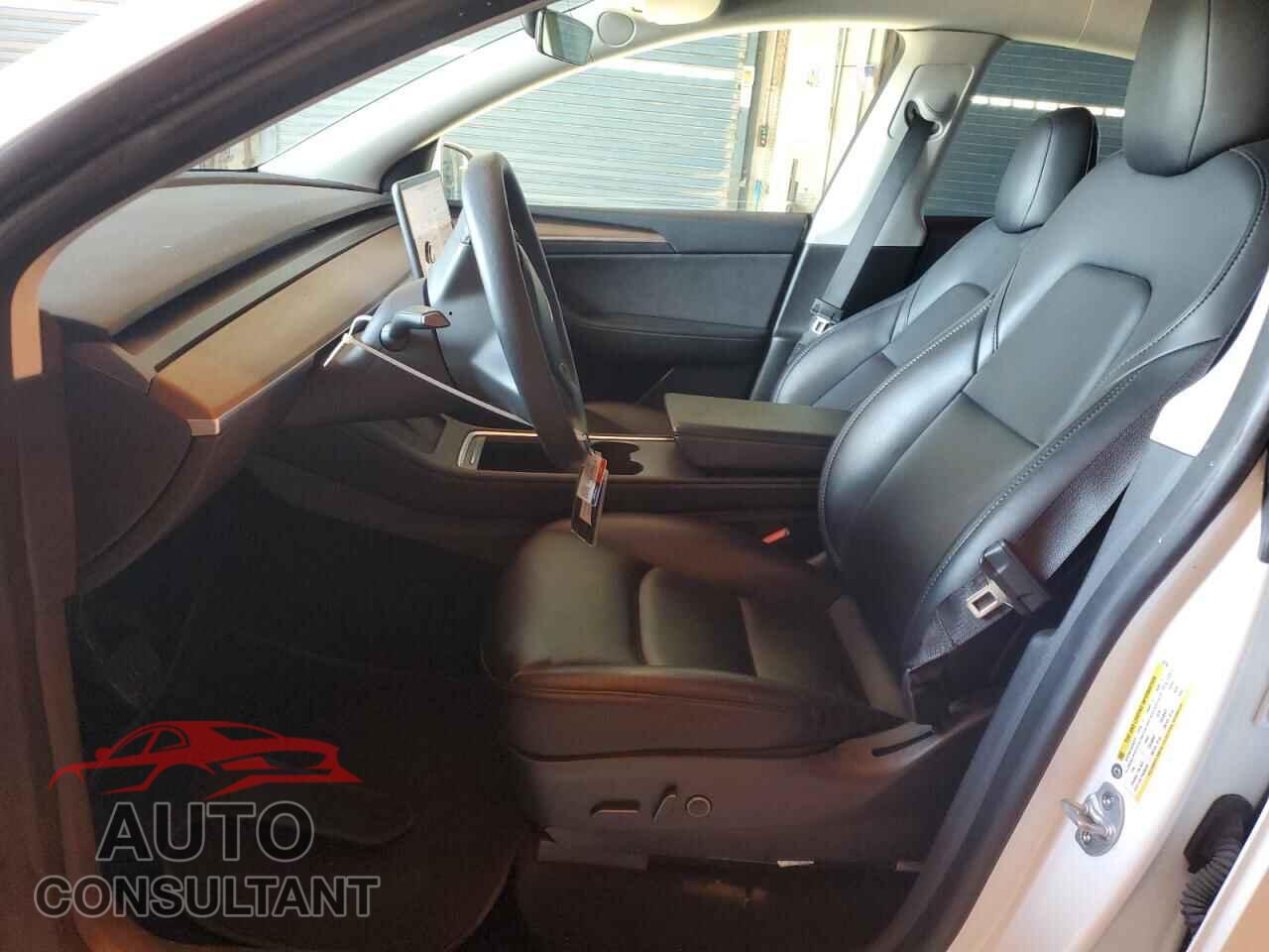 TESLA MODEL Y 2023 - 7SAYGDEEXPF637647