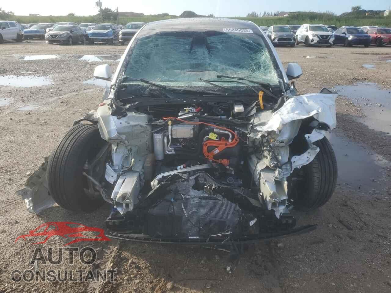 TESLA MODEL 3 2024 - 5YJ3E1EA7RF858425