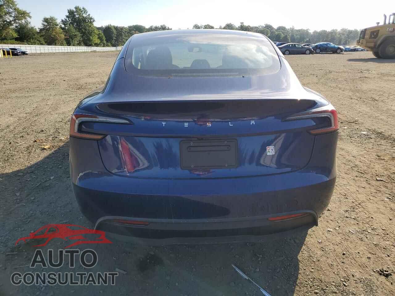 TESLA MODEL 3 2024 - 5YJ3E1EA1RF823900