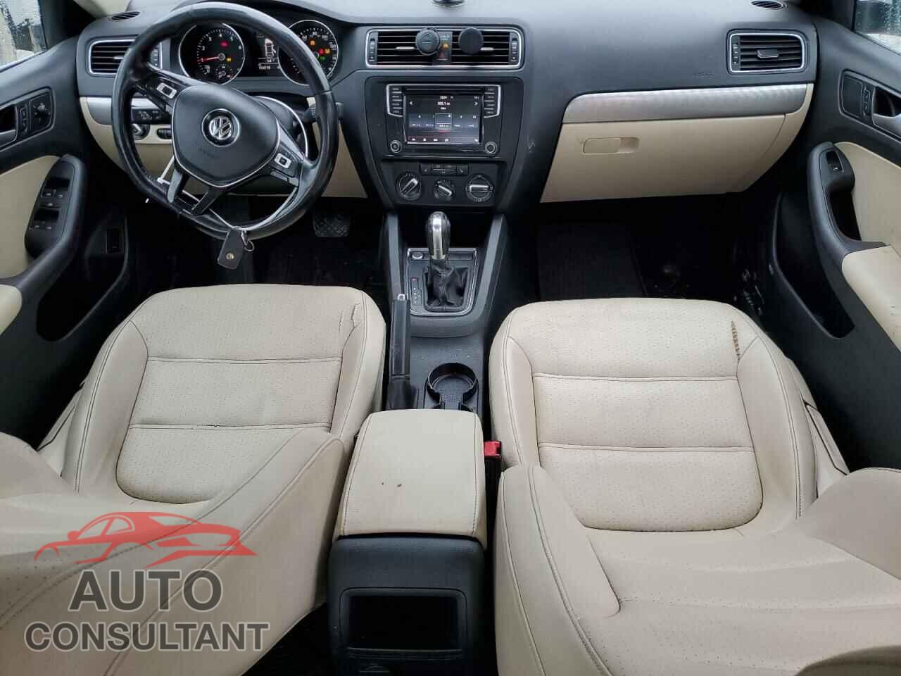VOLKSWAGEN JETTA 2017 - 3VWDB7AJ3HM384308