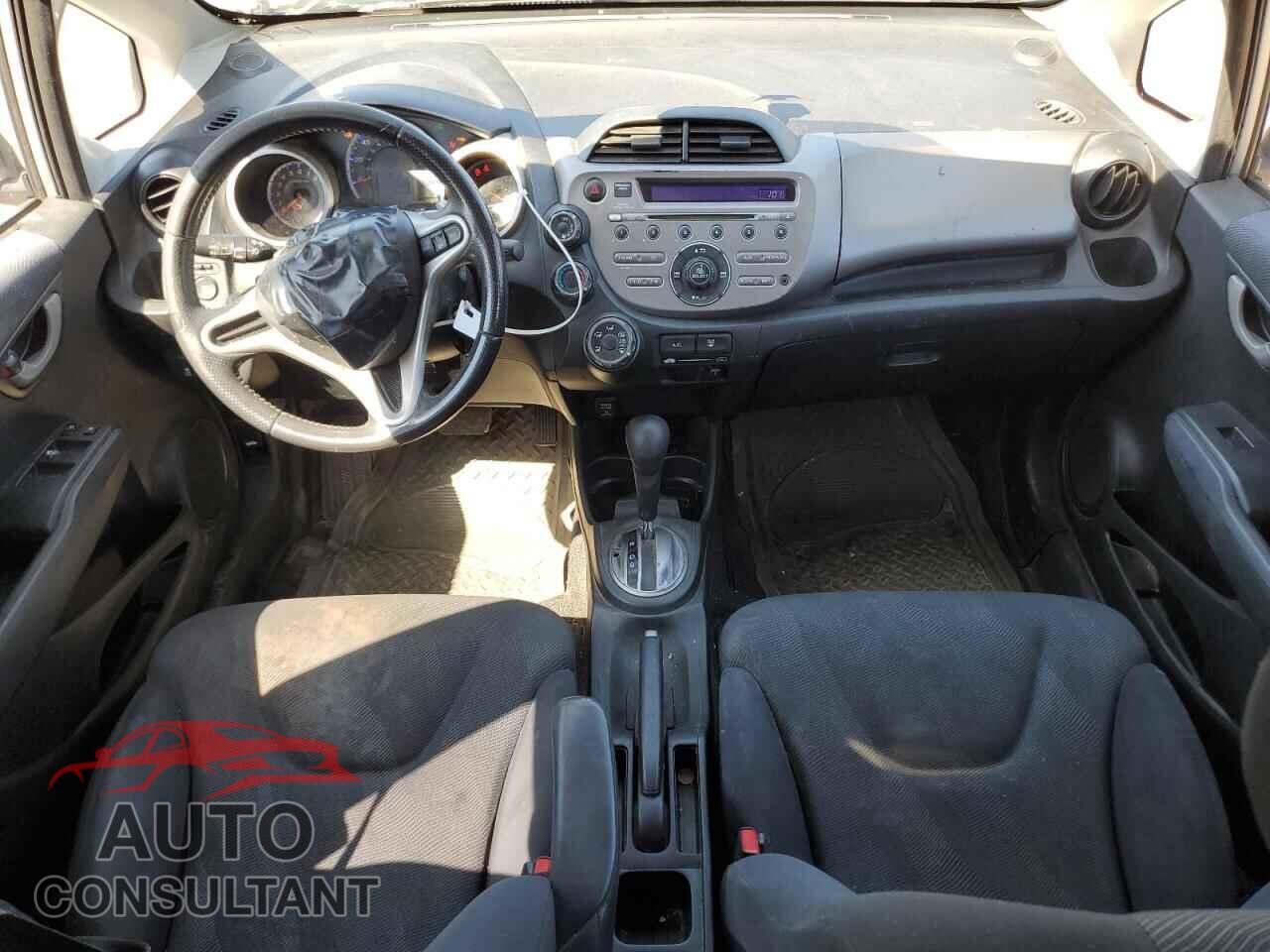 HONDA FIT 2011 - JHMGE8H56BC014077