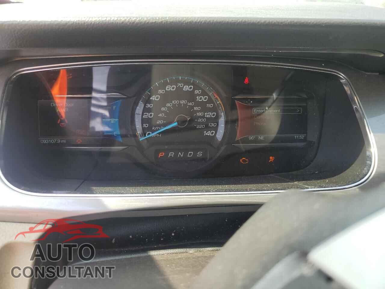 FORD TAURUS 2018 - 1FAHP2E80JG118220