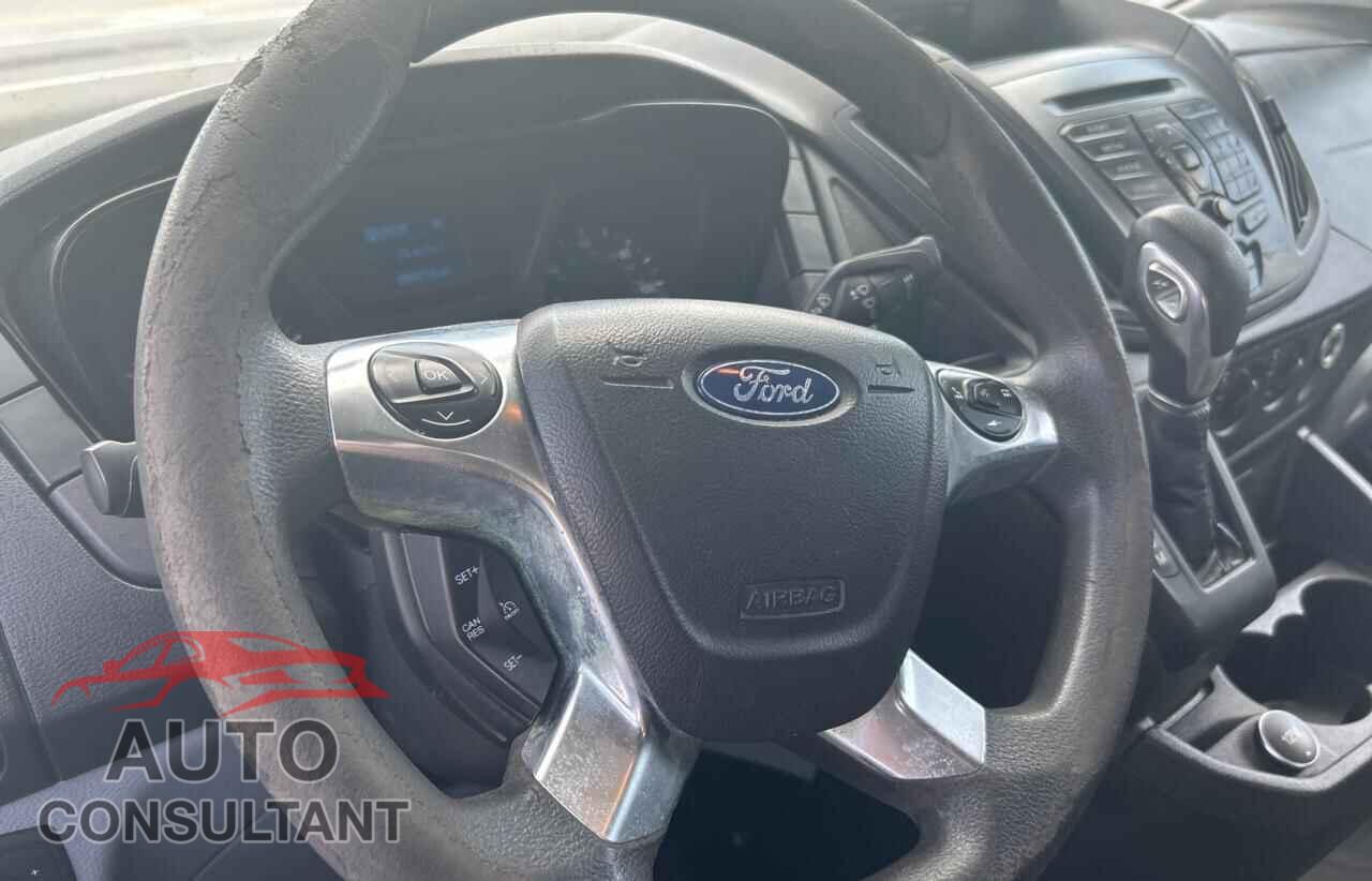 FORD TRANSIT 2019 - 1FTYR2CM6KKB83463