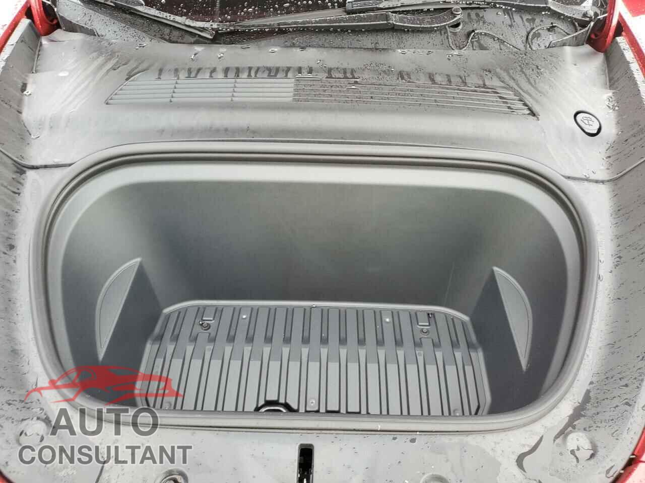 TESLA MODEL Y 2021 - 5YJYGDED6MF116571