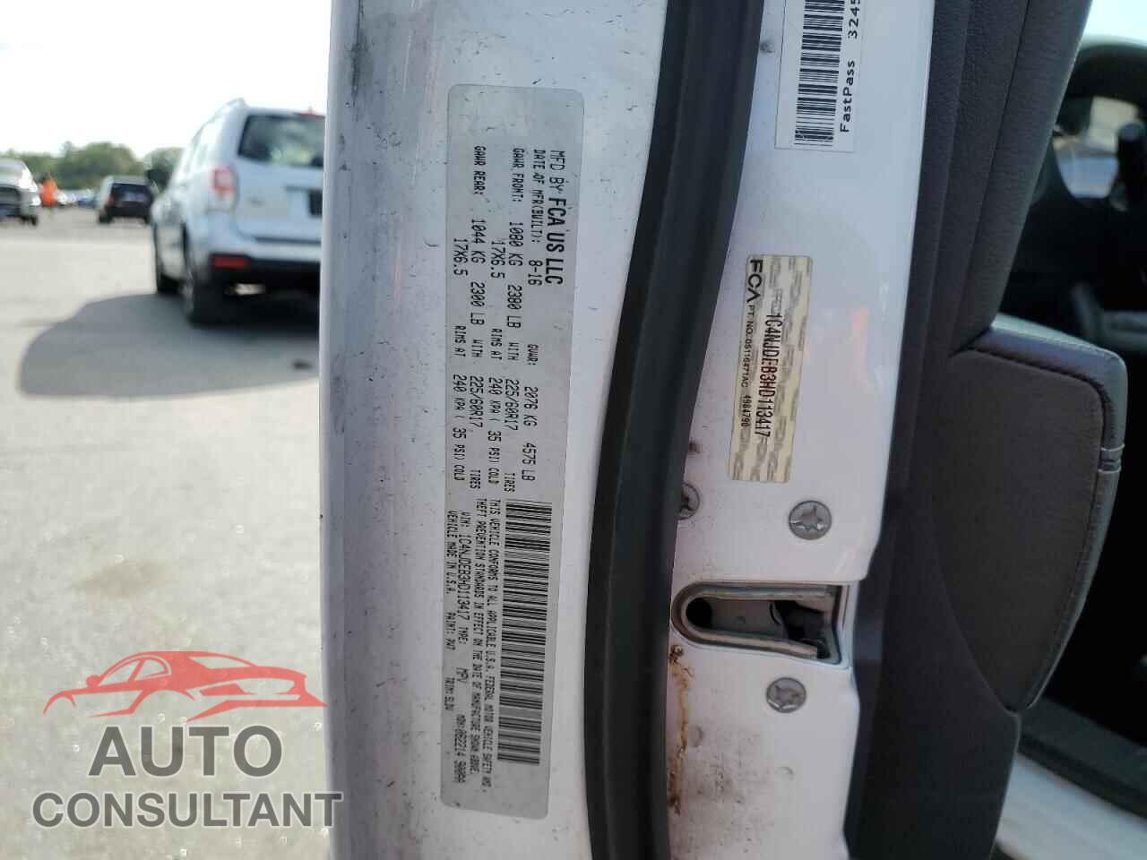 JEEP COMPASS 2017 - 1C4NJDEB3HD113417