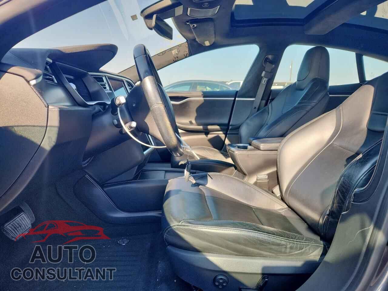TESLA MODEL S 2015 - 5YJSA1E22FF117238