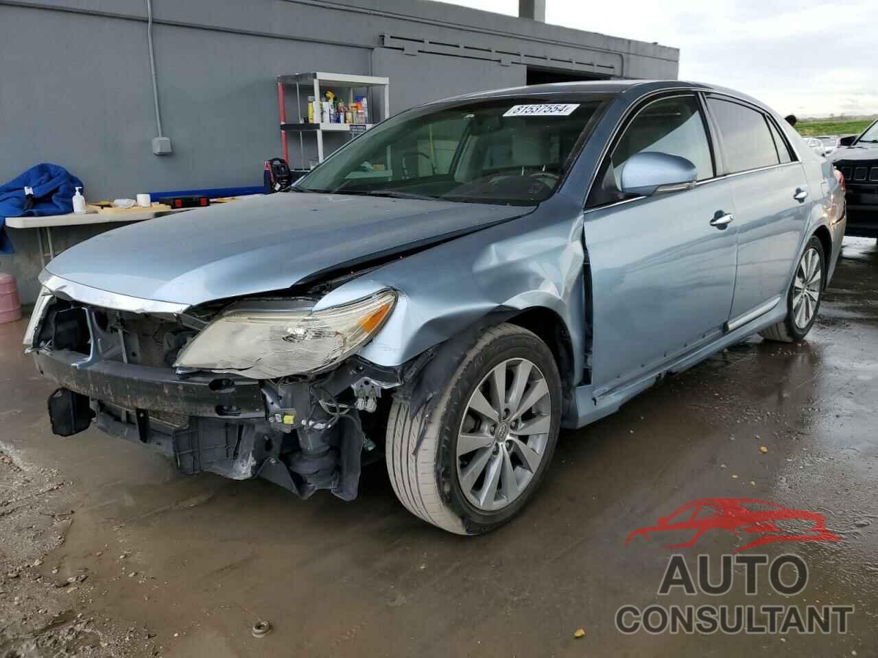 TOYOTA AVALON 2011 - 4T1BK3DBXBU373098