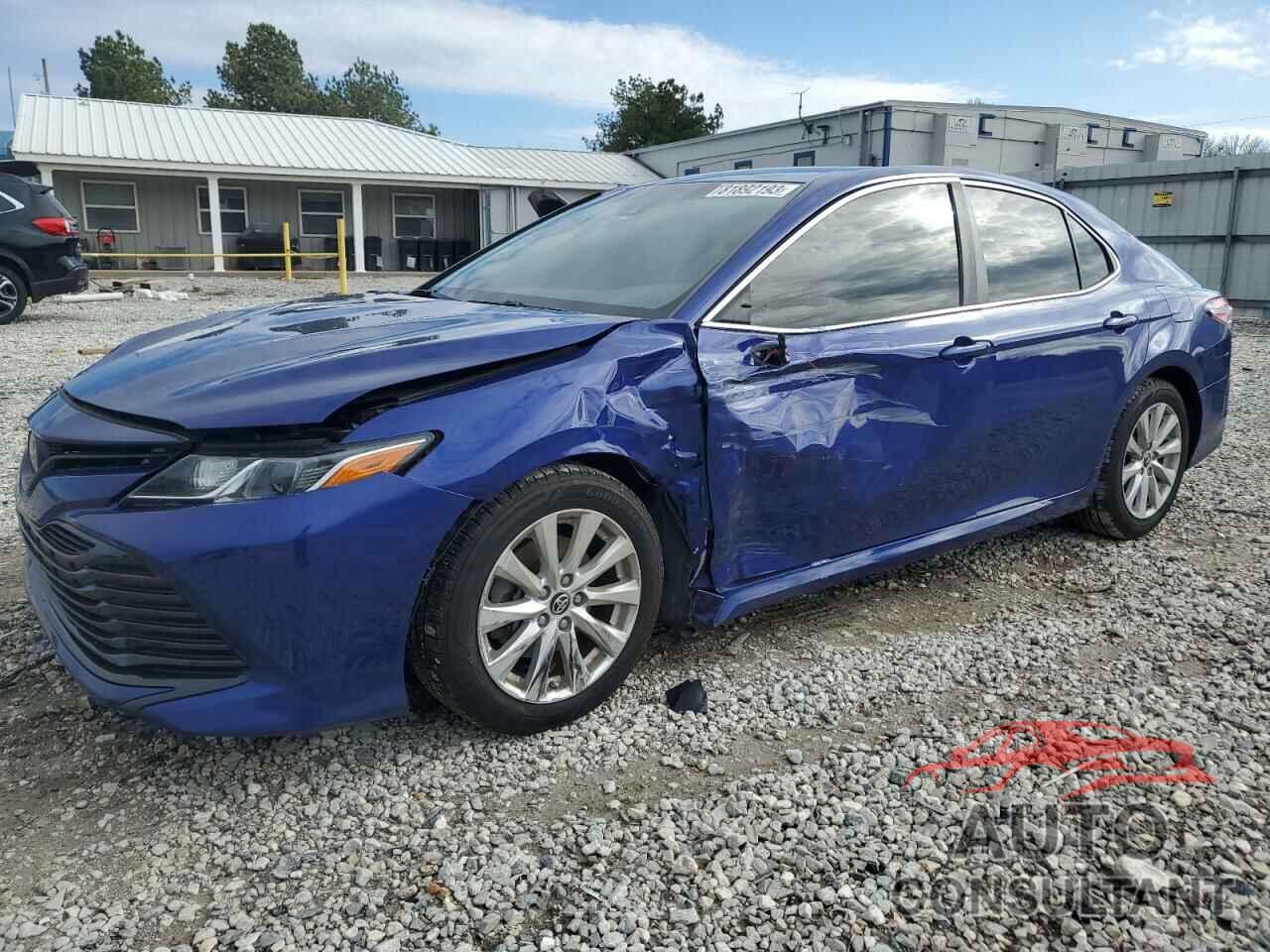 TOYOTA CAMRY 2018 - 4T1B11HK5JU534084