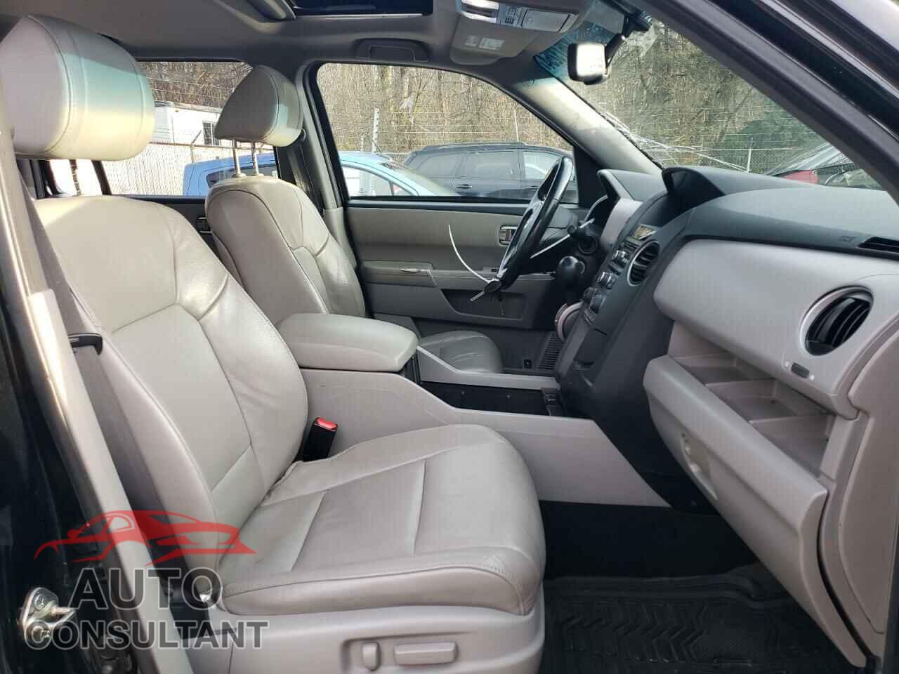 HONDA PILOT 2014 - 5FNYF4H57EB022336
