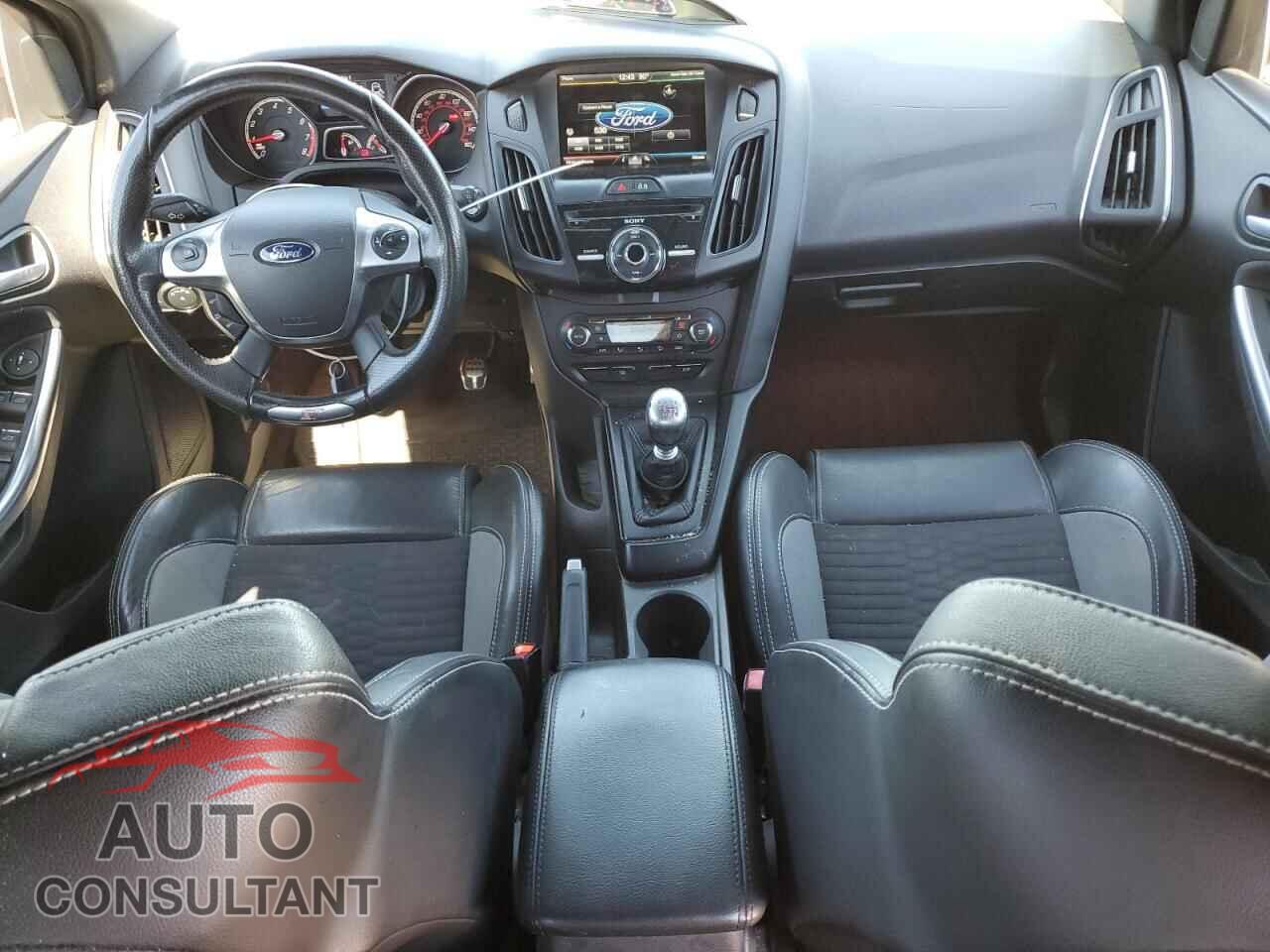 FORD FOCUS 2014 - 1FADP3L93EL176500