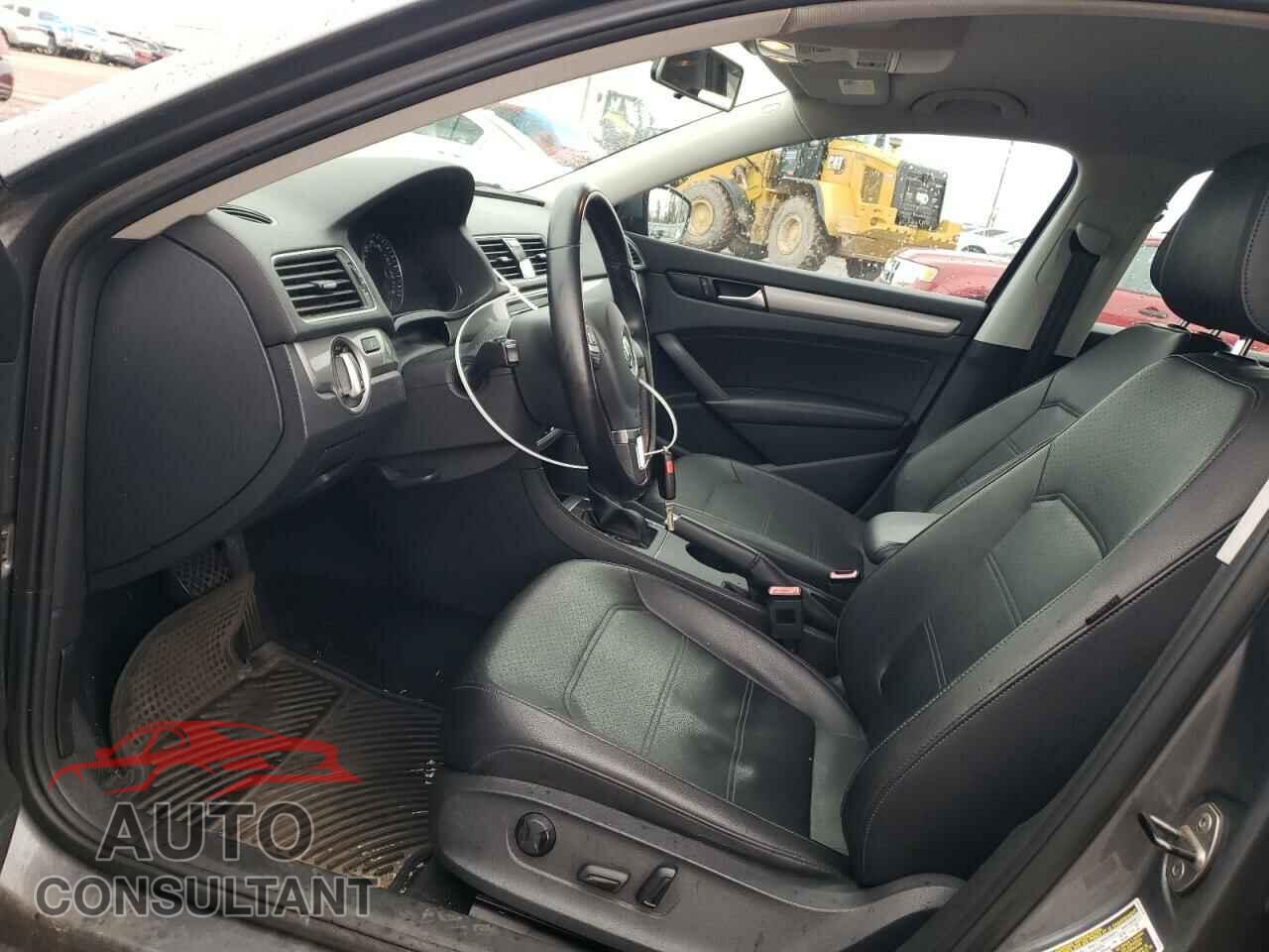 VOLKSWAGEN PASSAT 2014 - 1VWAT7A3XEC081220