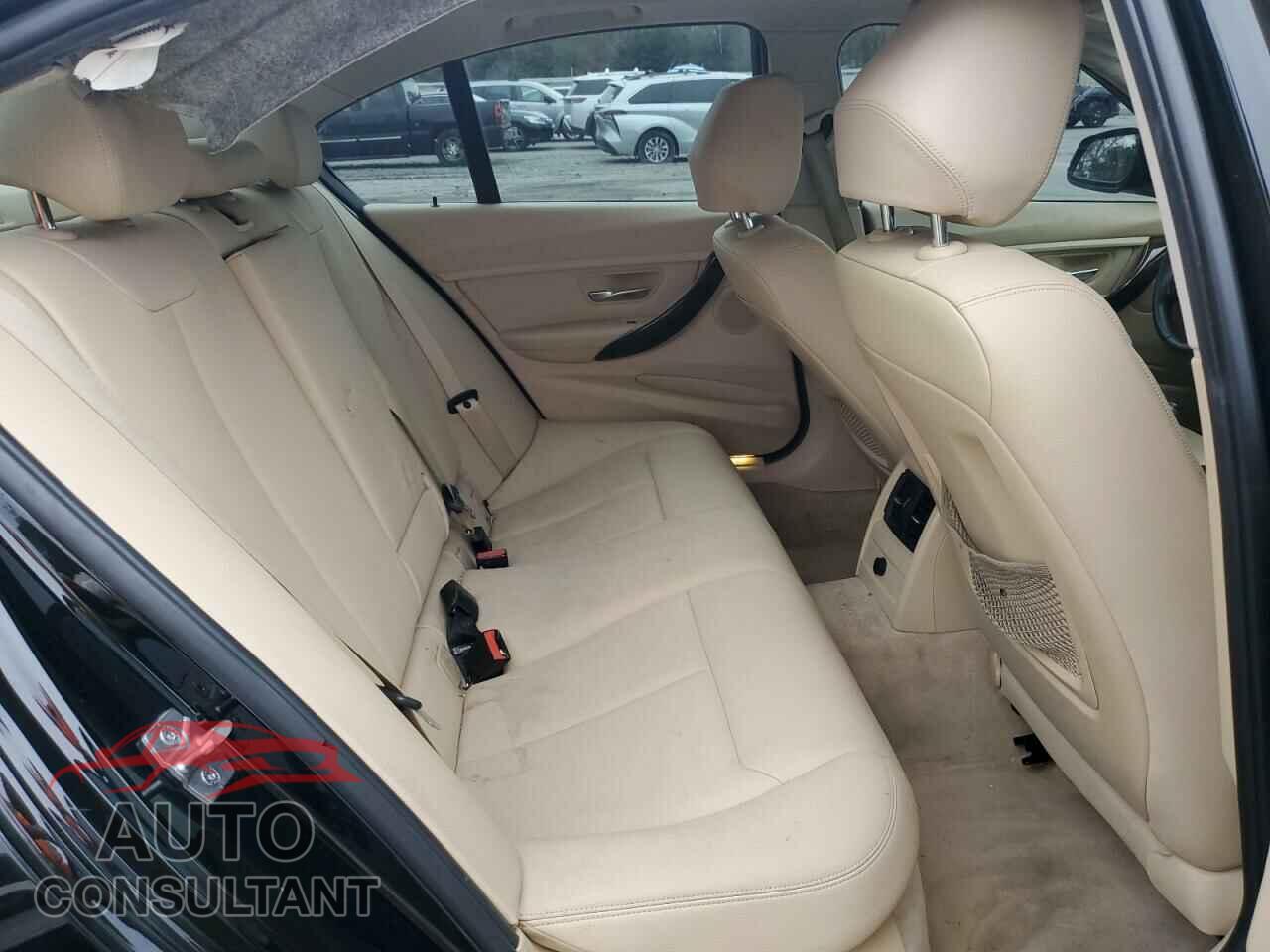 BMW 3 SERIES 2013 - WBA3B3C54DF539768