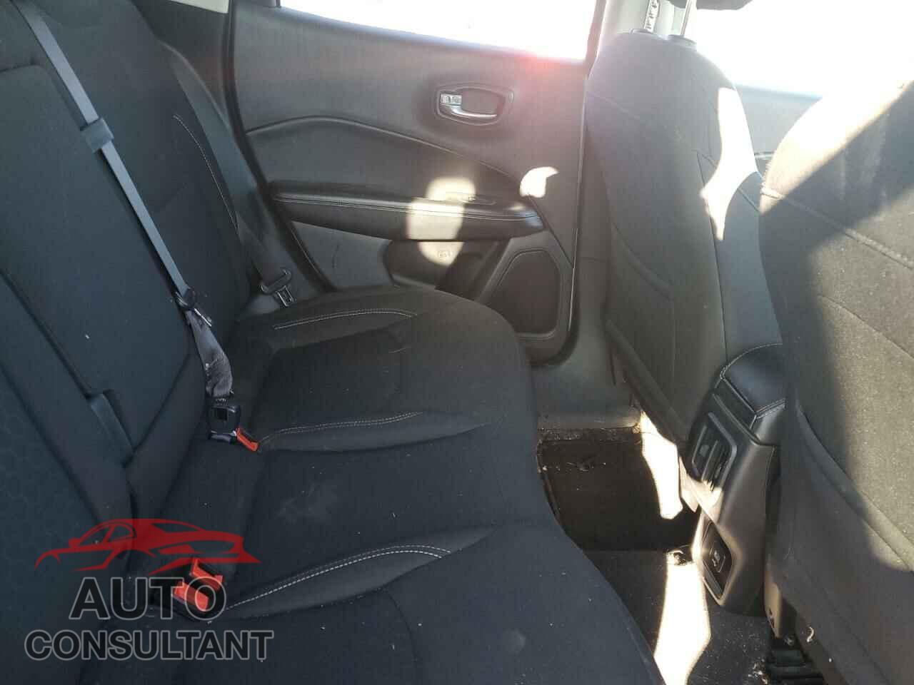 JEEP COMPASS 2021 - 3C4NJDAB0MT584483