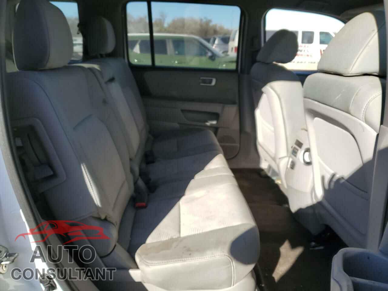 HONDA PILOT 2012 - 5FNYF3H2XCB005253